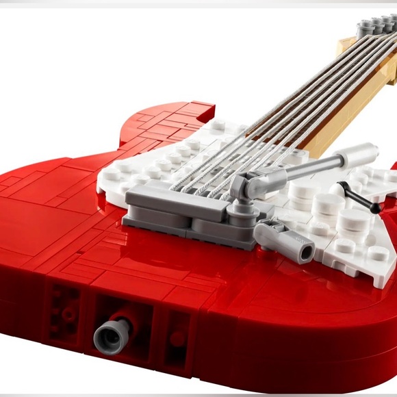 LEGO Fender Stratocaster Set NWT - Picture 9 of 15